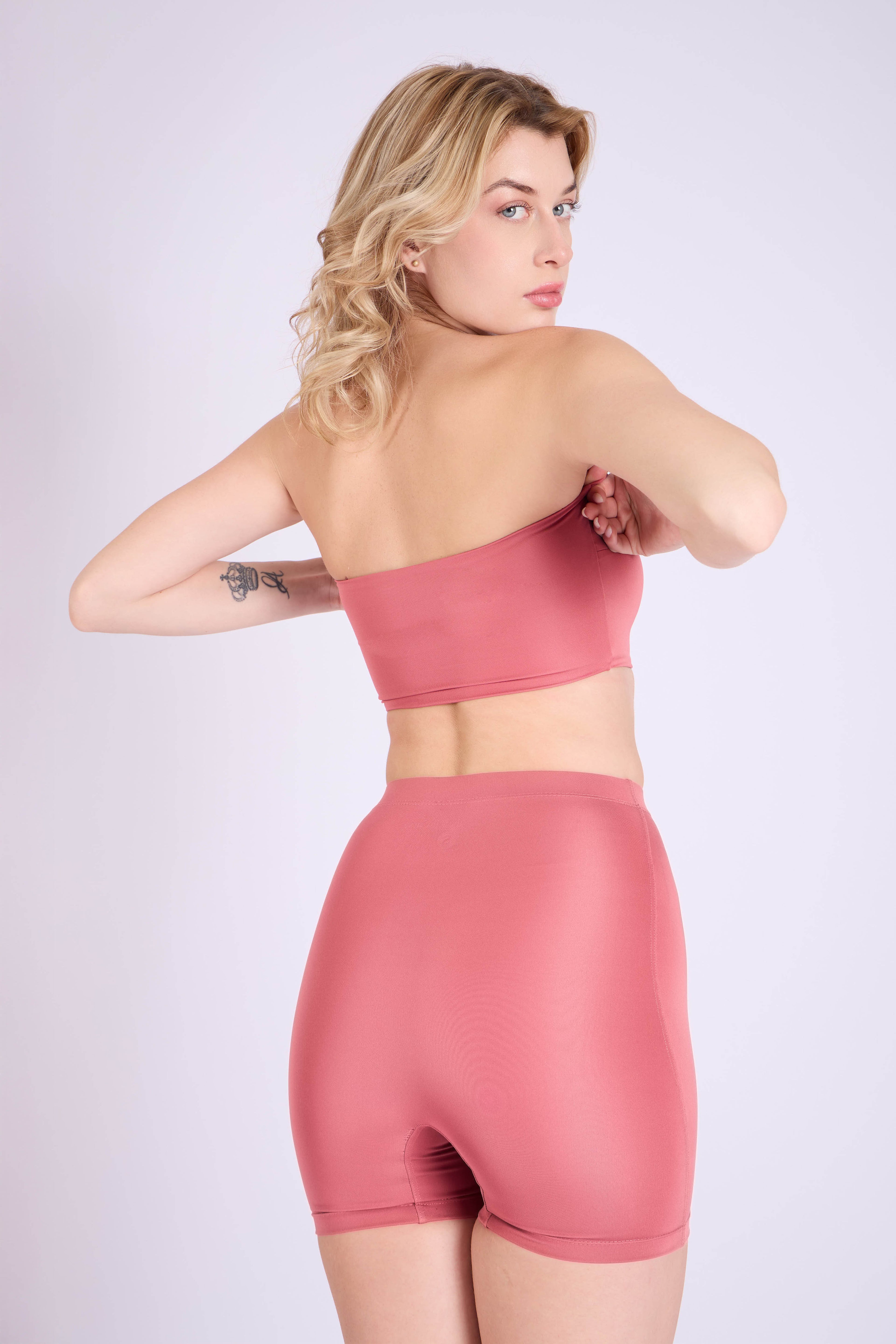 HEAT SYNC Warm Midrise Shorts